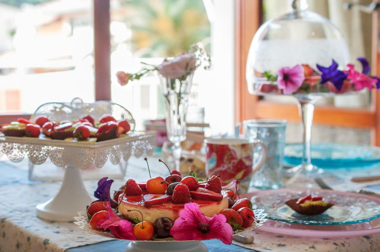 Due Passi Dal Mare Bed & Breakfast 3*